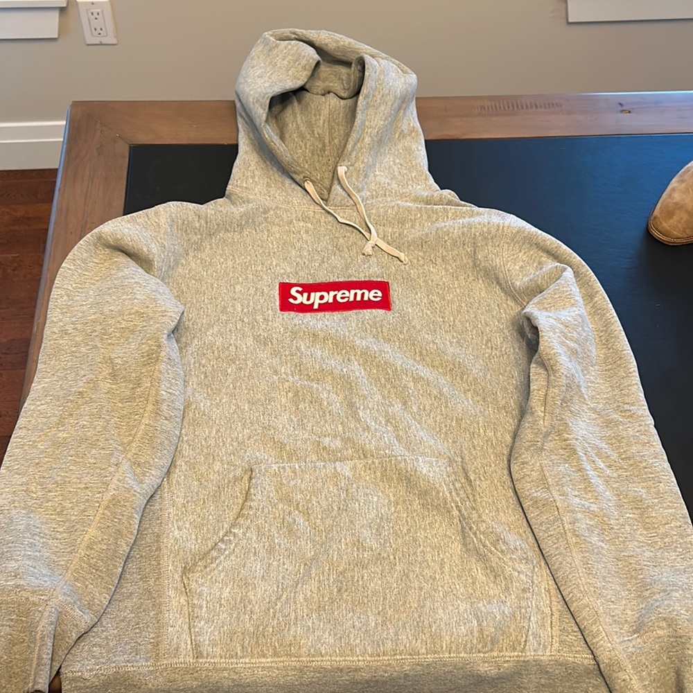 Authentic 2016 Supreme box logo hoodie grey , men’s size Medium (M)